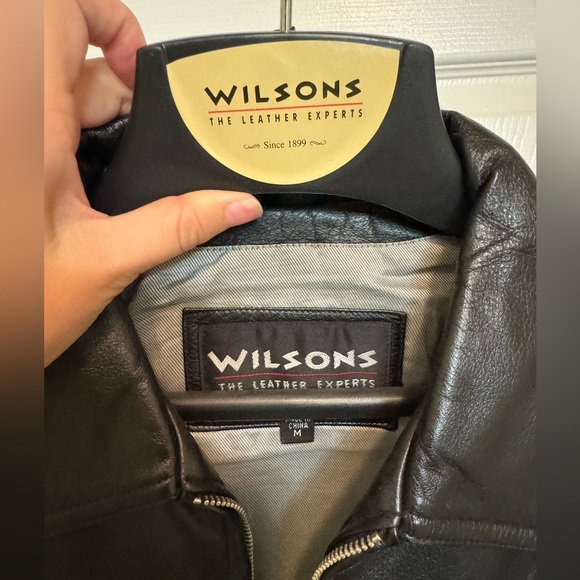 ❌❌SOLD❌❌ Wilsons Black Leather Jacket | Size M - Picture 4 of 6